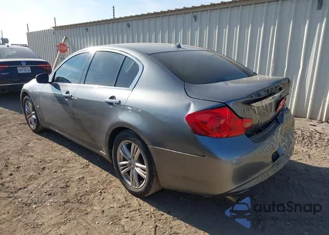 2015 Infiniti Q40 z USA, uszkodzony, nr VIN JN1CV6APXFM500216